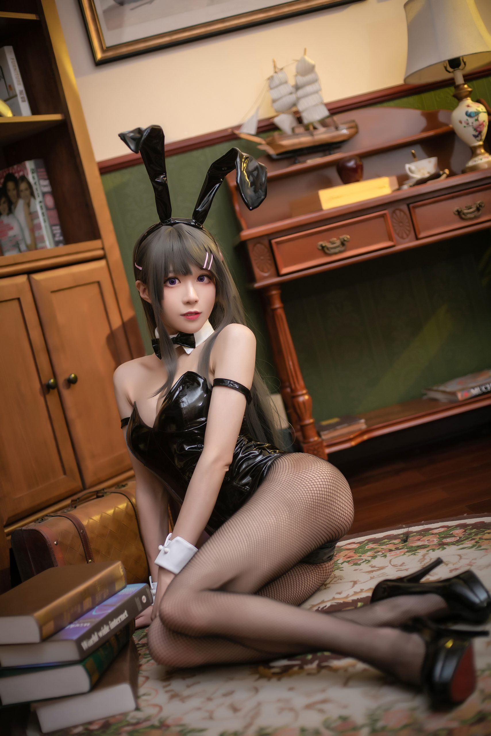 [网红Coser]Tomoyo酱 - NO.04 麻衣兔女郎摄影图集百度云下载