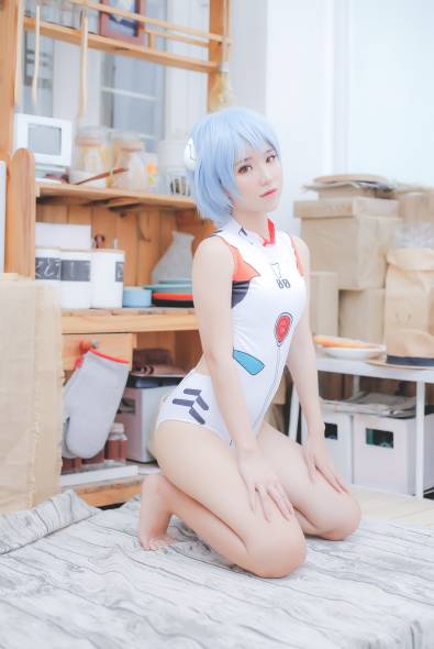 [越南Coser]Chono Black - NO.08 绫波丽泳装 [14P-97MB]摄影图集百度云下载